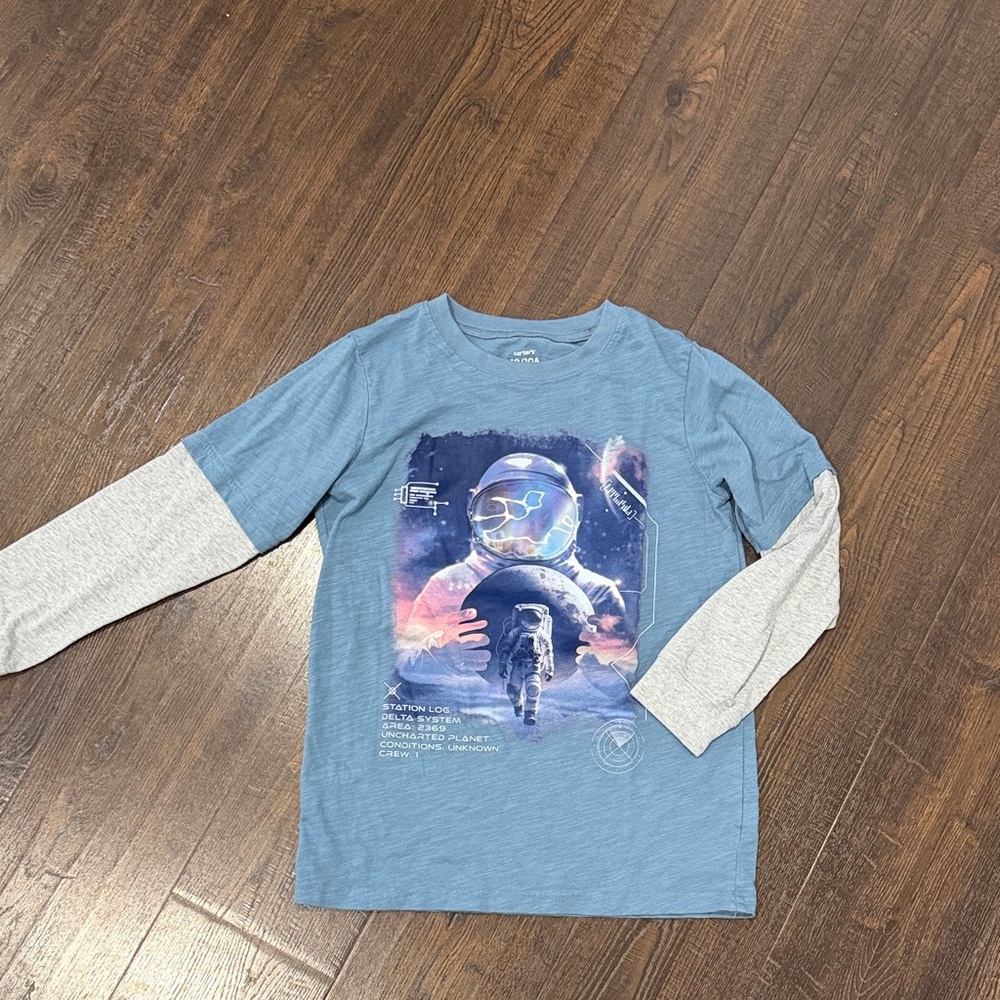 Carters Kids Blue Astronaut Graphic Long Sleeve Shirt like new!